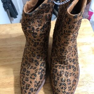 Forever 21 Leopard Print Ankle Booties